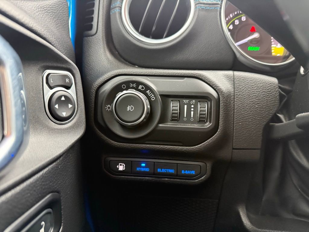 Used 2022 Jeep Wrangler Unlimited Rubicon 4xe w/ Cold Weather Group image 13