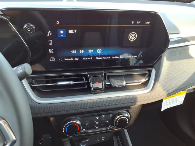New 2026 Chevrolet TrailBlazer LT w/ LT Cold Weather Package FWD image 11
