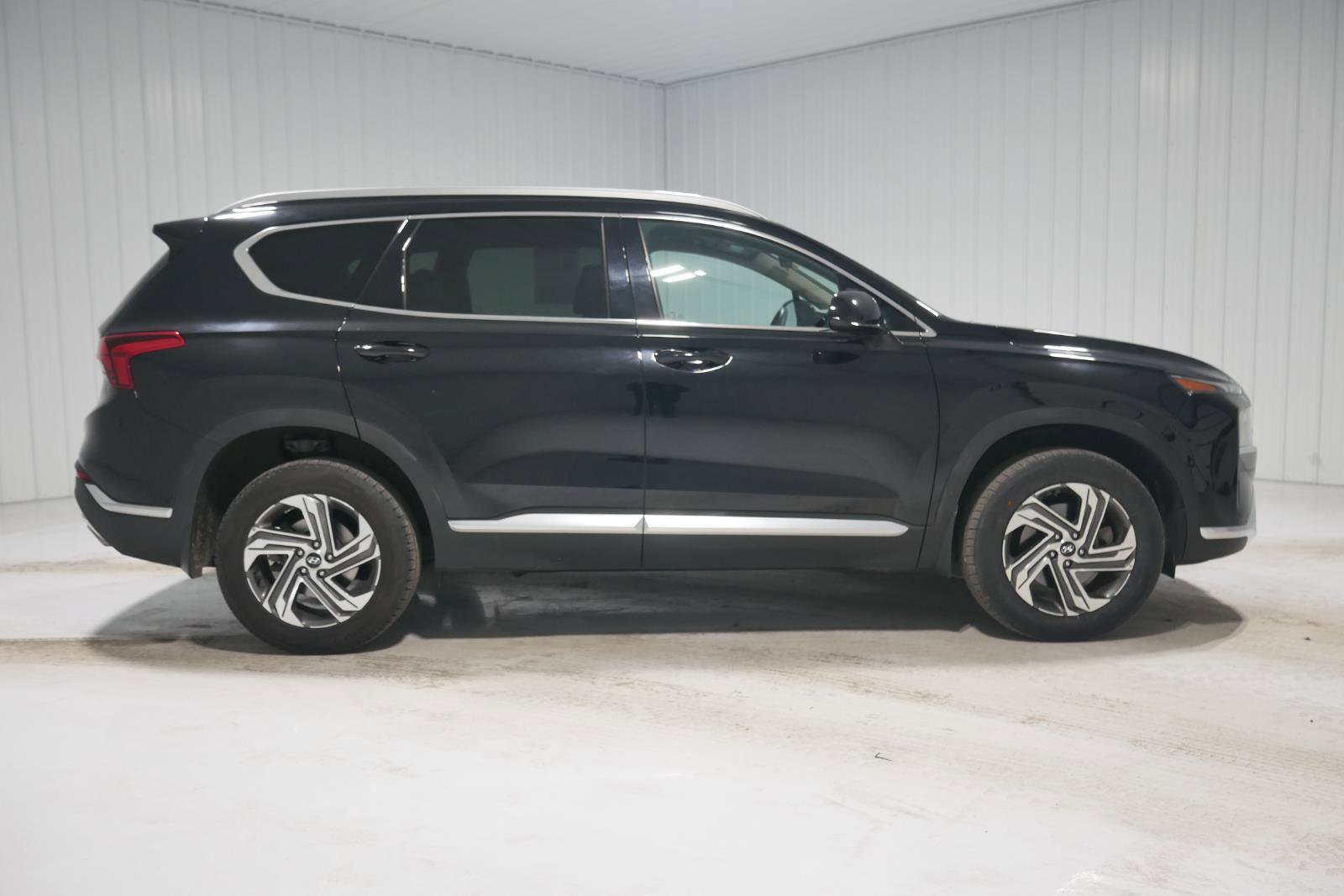 Used 2021 Hyundai Santa Fe SEL image 4