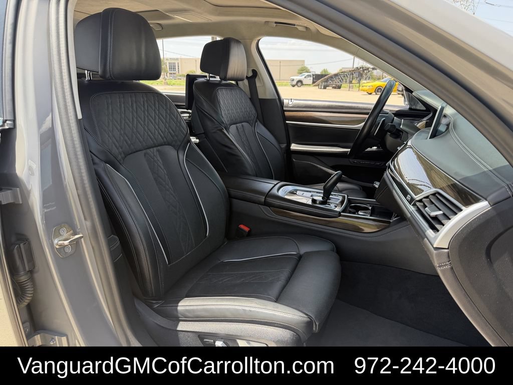 Used 2022 BMW 750i xDrive AWD/4WD image 34