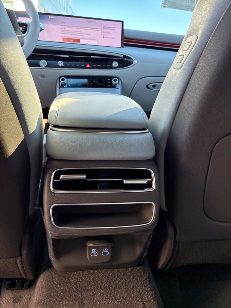 New 2027 Genesis GV70 2.5T Advanced AWD/4WD image 13