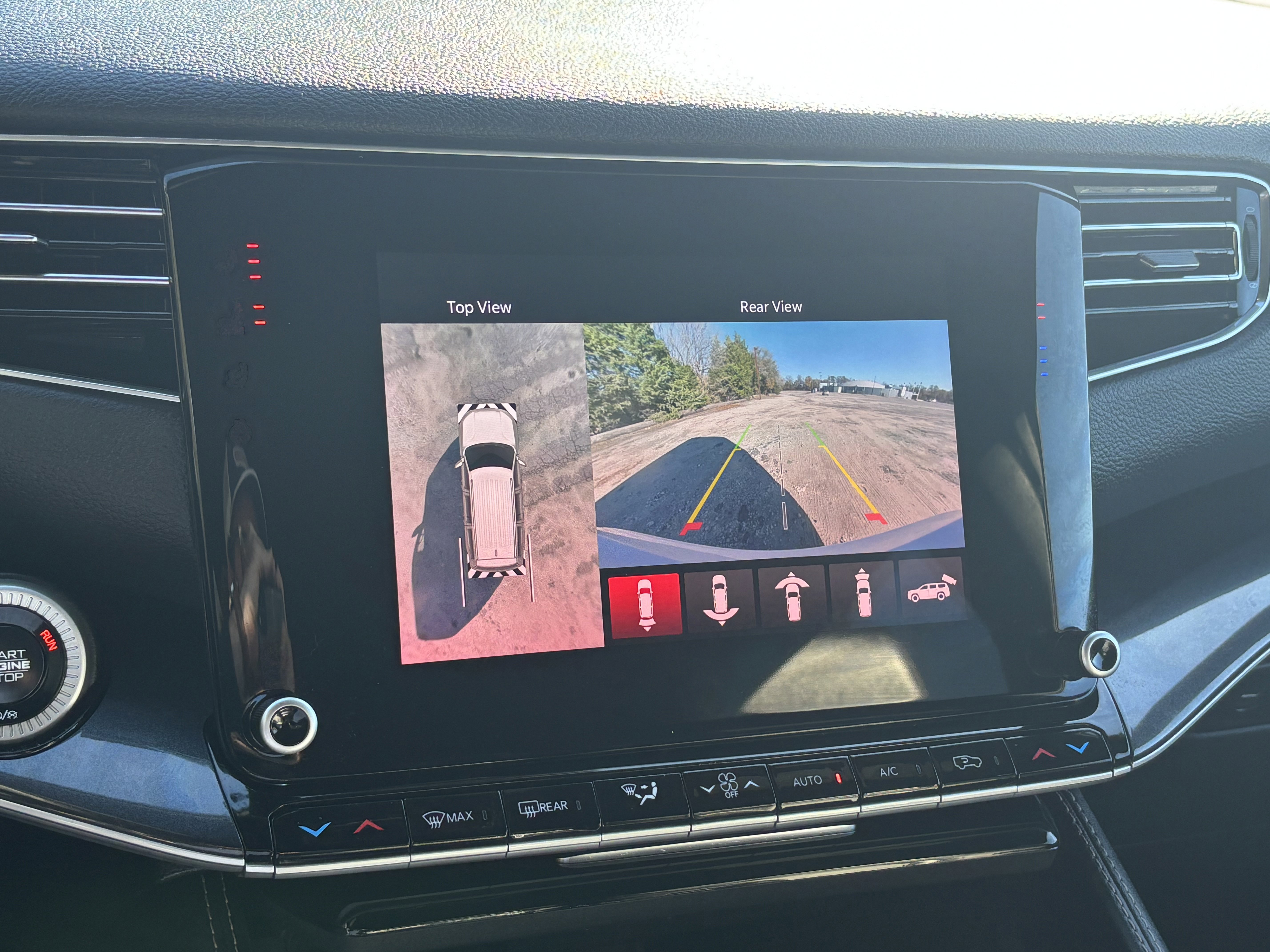 Used 2024 Jeep Wagoneer 4WD w/ Premium Group I image 15