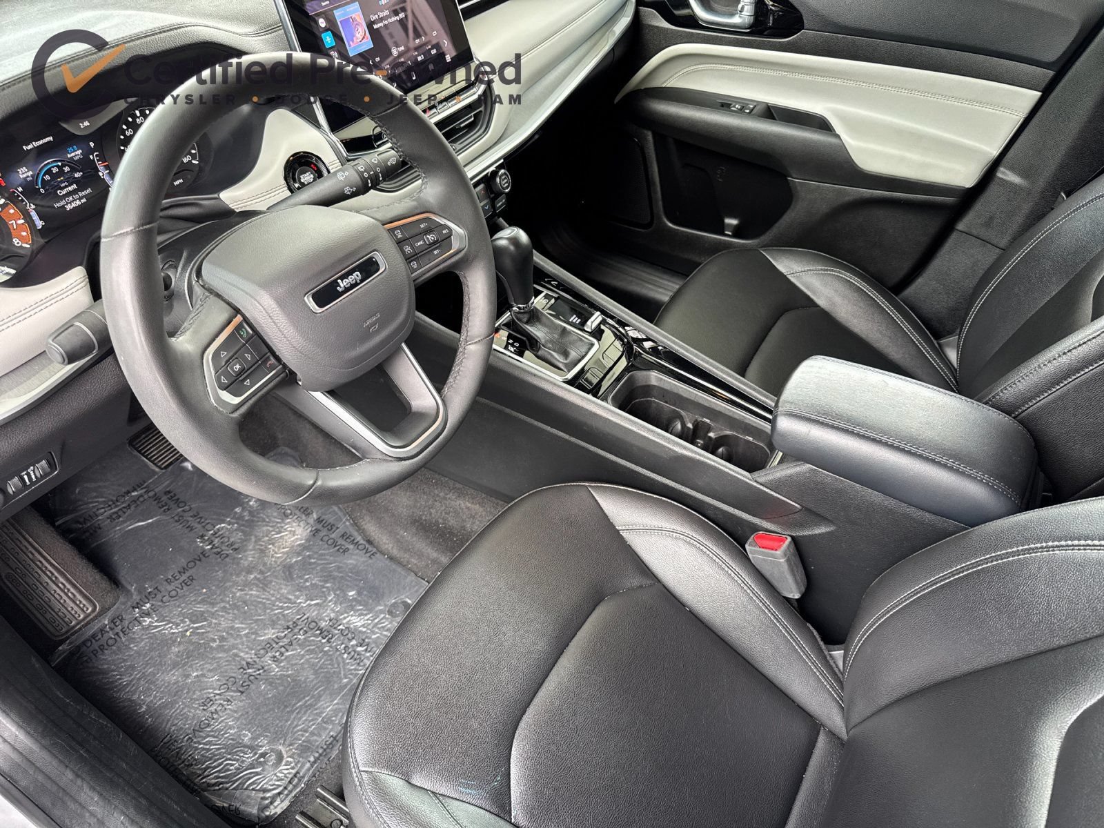 Certified 2025 Jeep Compass Limited AWD/4WD image 11