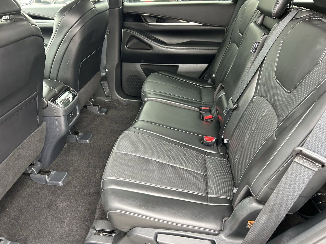 Certified 2025 INFINITI QX60 Pure image 16