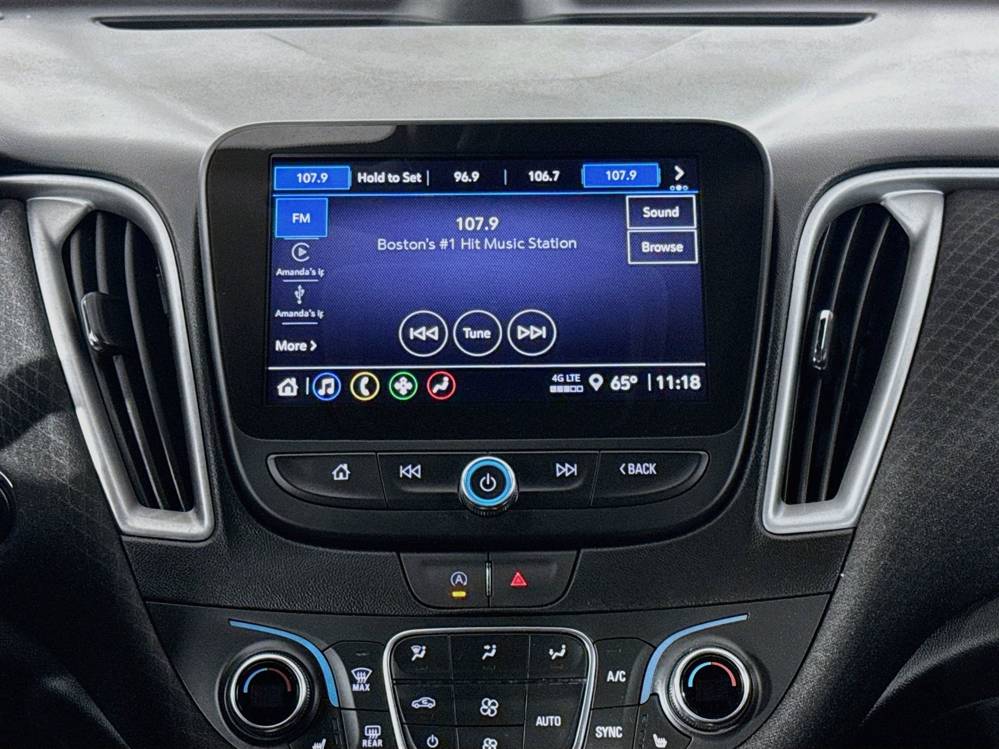 Used 2023 Chevrolet Malibu LT FWD image 27