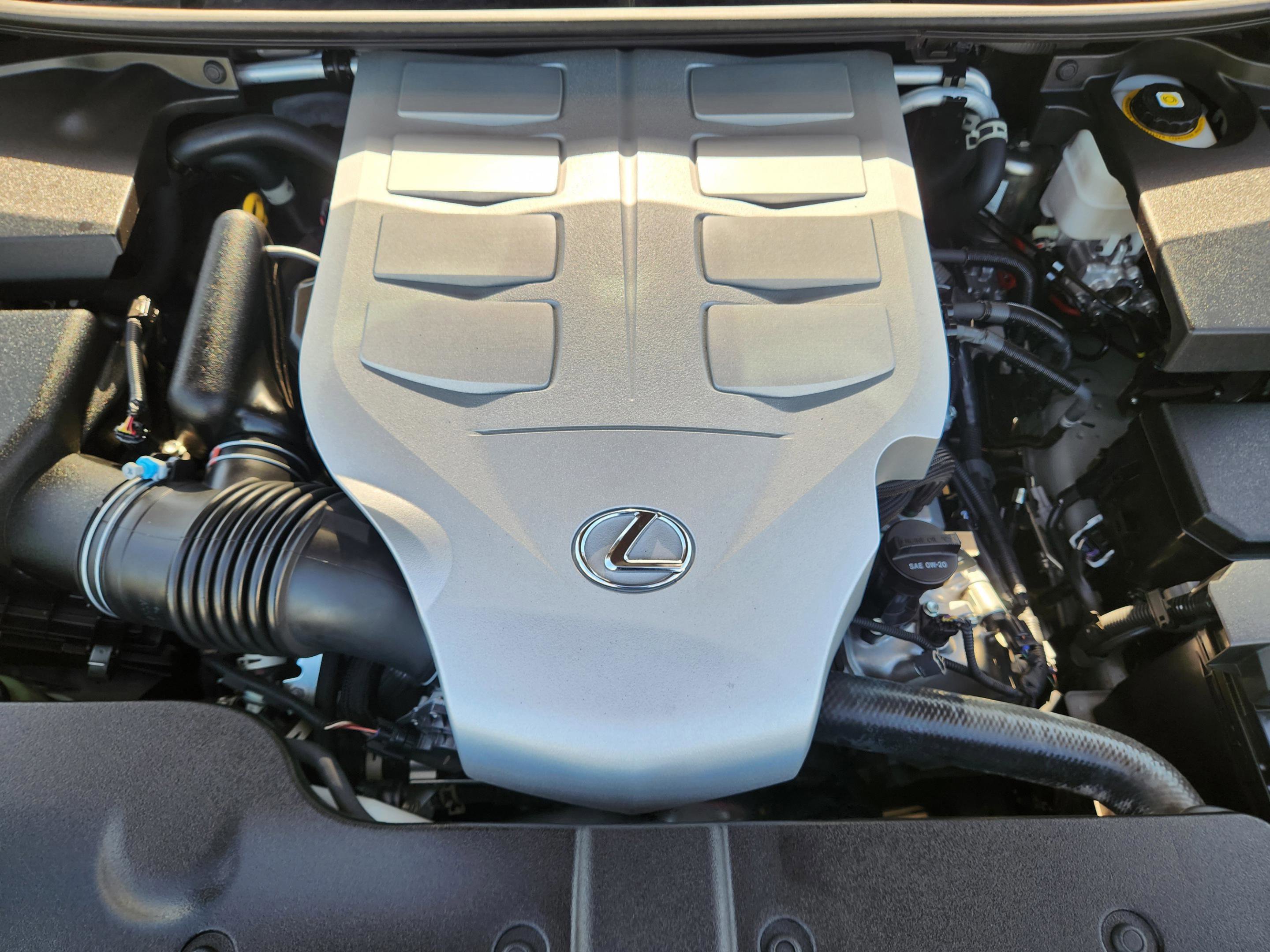 Certified 2023 Lexus GX 460 Luxury w/ Sport Design Package AWD/4WD image 29