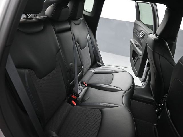 New 2026 Jeep Compass Latitude image 22