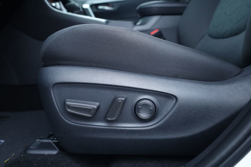 Used 2025 Toyota RAV4 XLE image 28