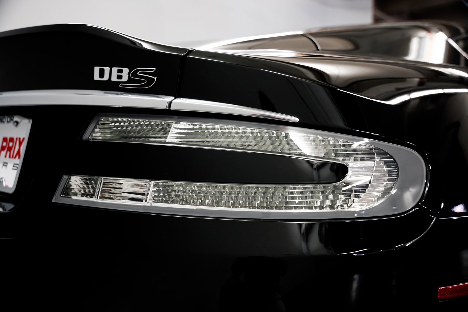 Used 2009 Aston Martin DBS Coupe RWD image 34