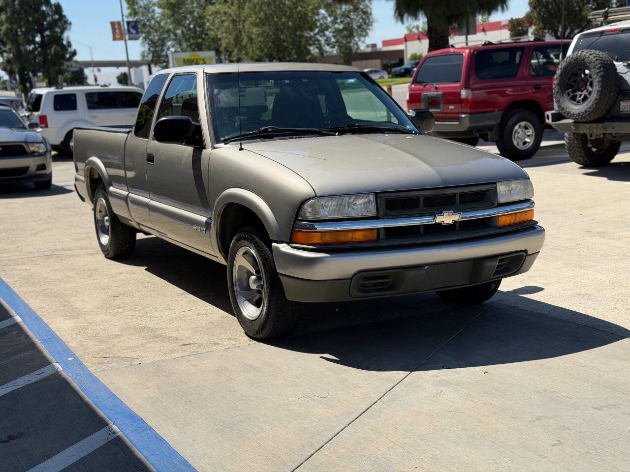 Used 2000 Chevrolet S10 Pickup LS w/ Preferred Equipment Group RWD image 4