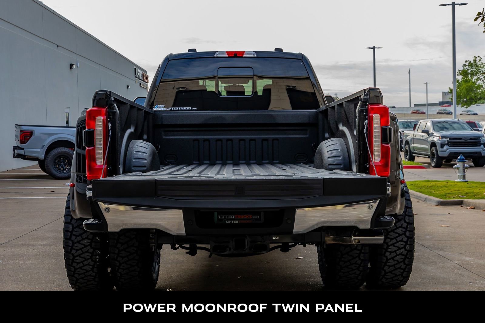 Used 2024 Ford F350 Lariat w/ Lariat Ultimate Package image 9