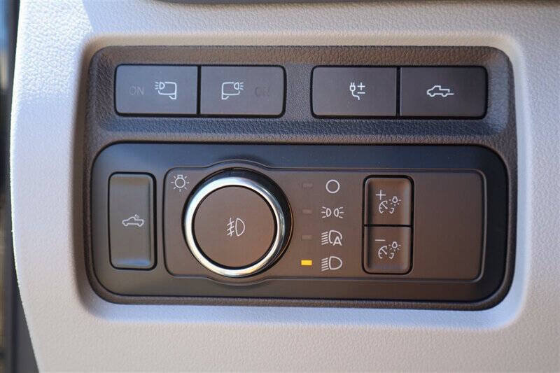 Used 2023 Ford F350 Limited w/ FX4 Off-Road Package AWD/4WD image 22