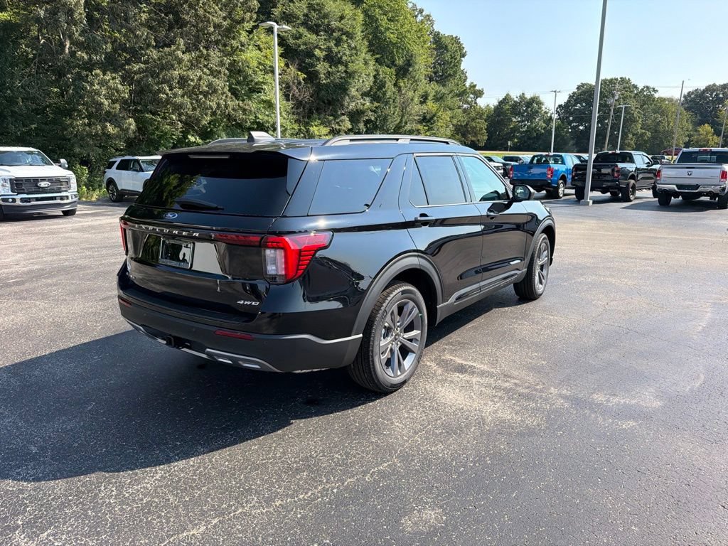 New 2026 Ford Explorer Active w/ Active Comfort Package AWD/4WD image 3