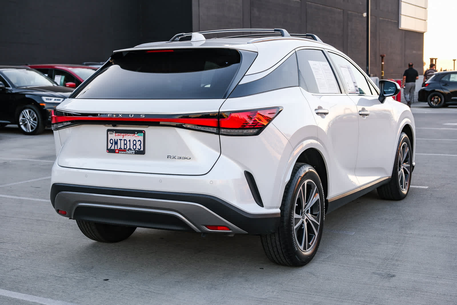 Used 2024 Lexus RX 350 Premium w/ Accessory Package (Z1) FWD image 4