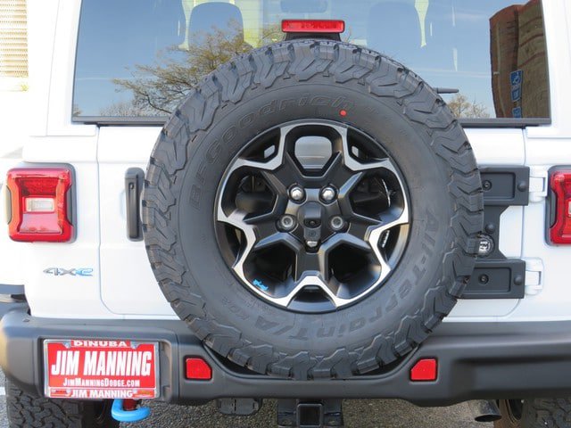 New 2023 Jeep Wrangler Unlimited Rubicon 4xe w/ Steel Bumper Group AWD/4WD image 40