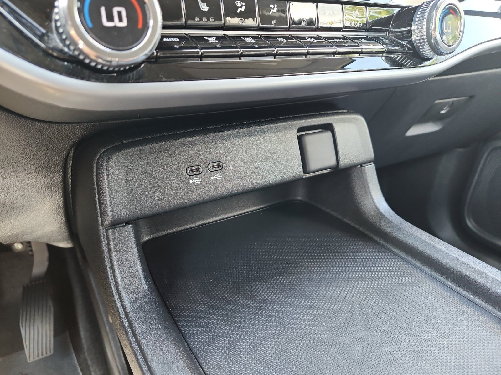Used 2024 Honda Prologue EX image 22