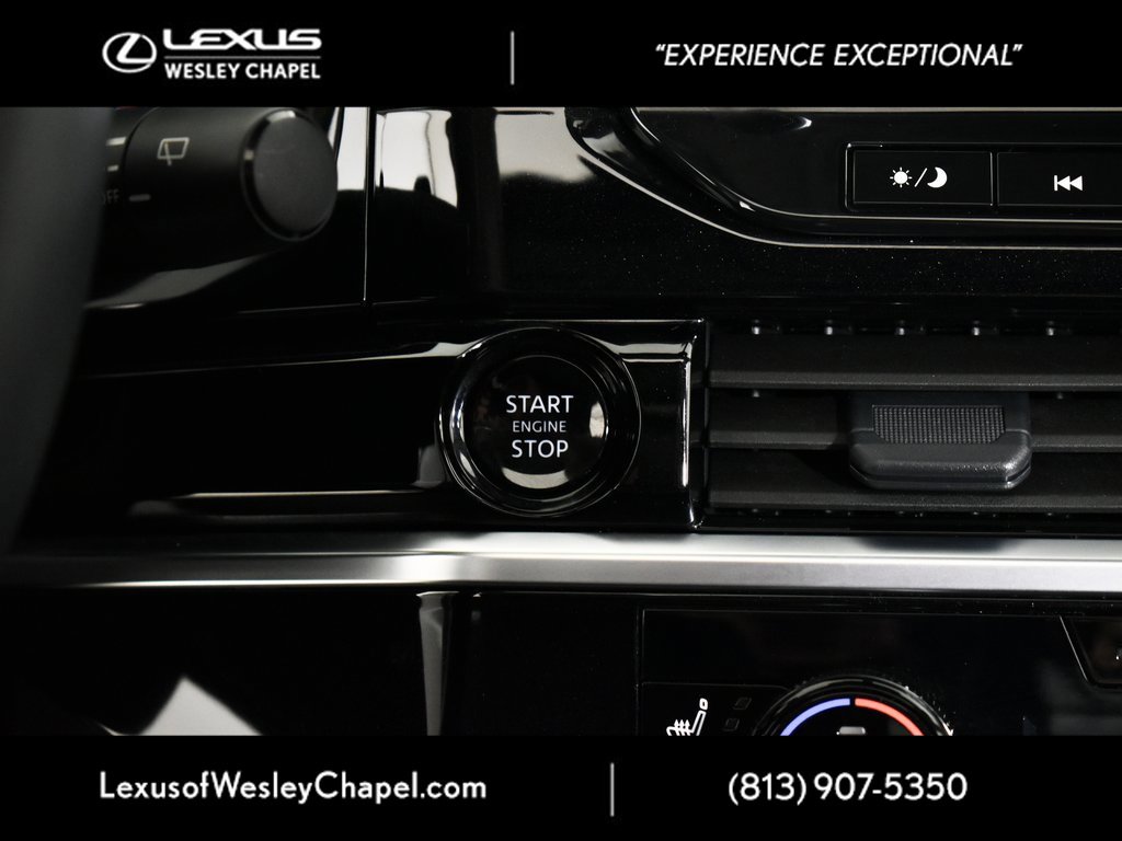 Used 2025 Nissan Pathfinder Platinum w/ Cargo Package image 37