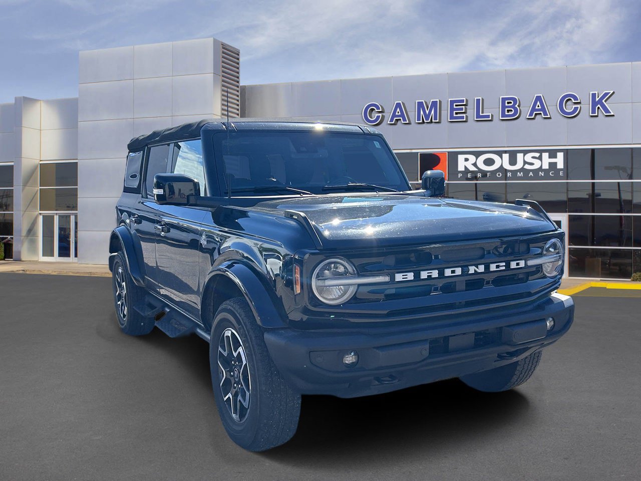 Used 2023 Ford Bronco Outer Banks AWD/4WD image 4