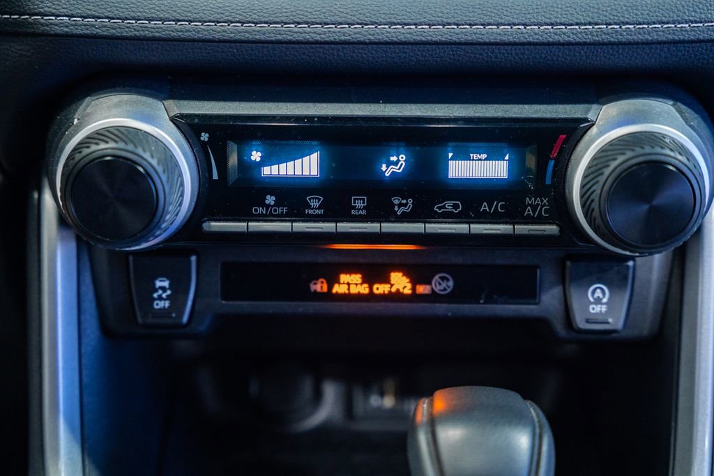 Used 2024 Toyota RAV4 LE image 19