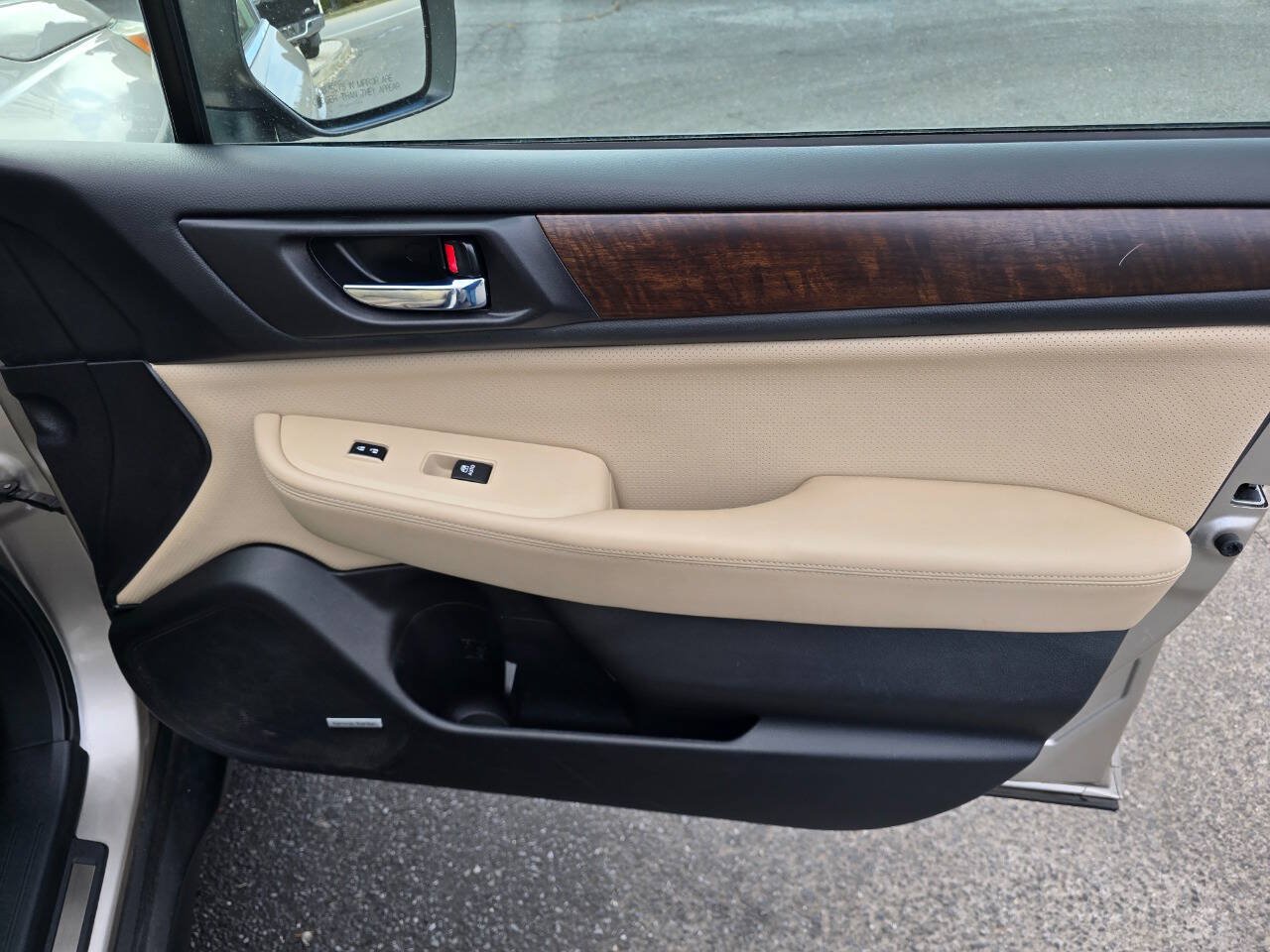Used 2015 Subaru Outback 2.5i Limited AWD/4WD image 31
