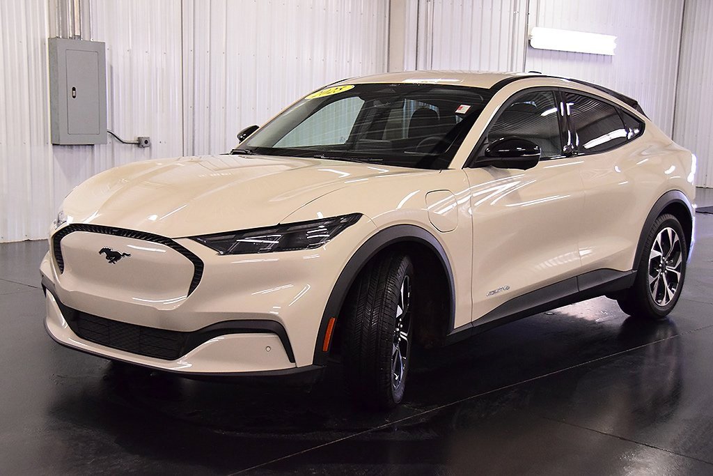 Used 2025 Ford Mustang Mach-E Select image 3