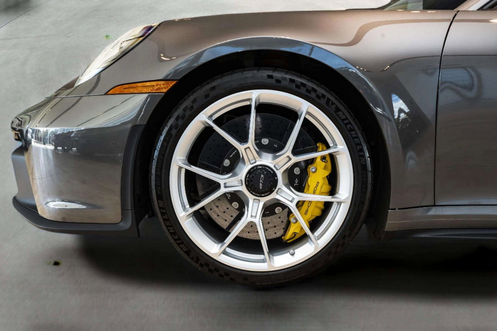 Used 2022 Porsche 911 GT3 RWD image 8