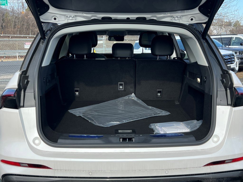 New 2026 Lincoln Nautilus Reserve image 12