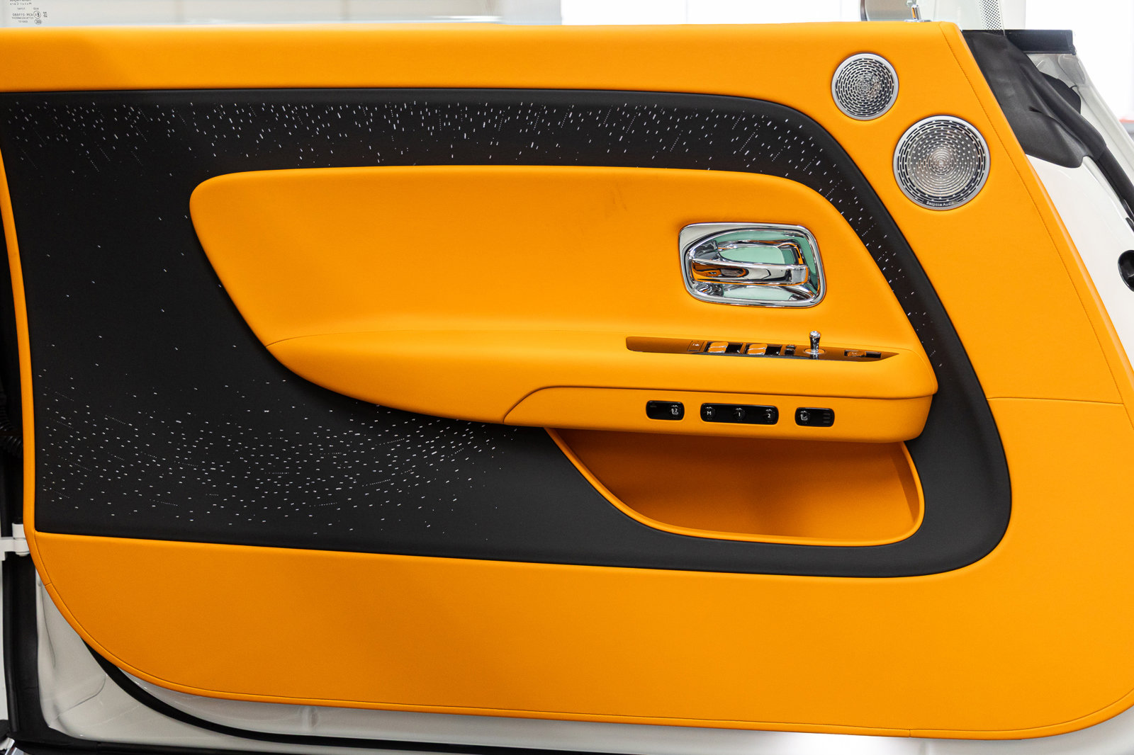 New 2026 Rolls-Royce Spectre image 18