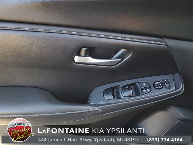 Used 2025 Nissan Sentra SV image 12