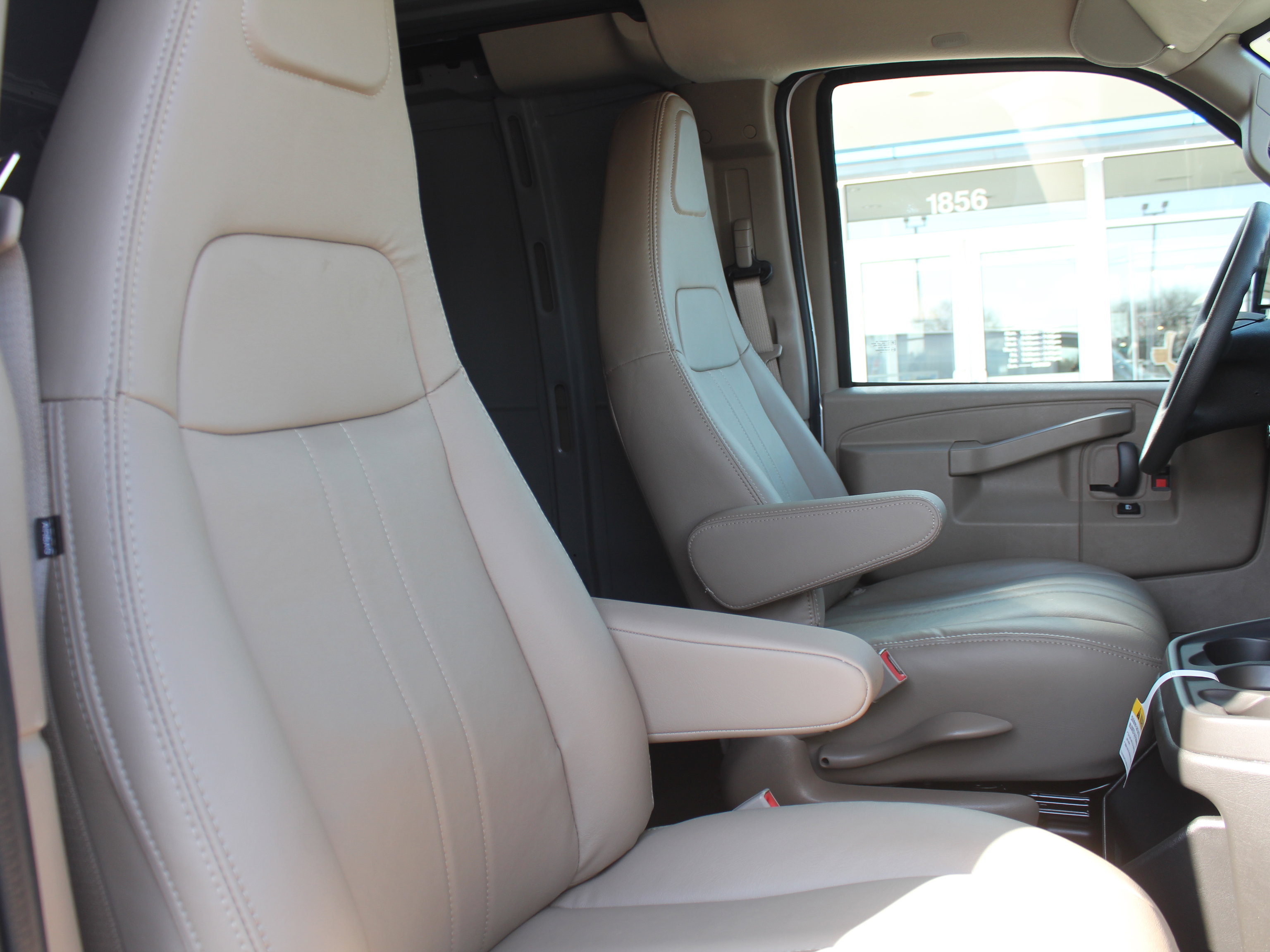 New 2026 Chevrolet Express 2500 image 15