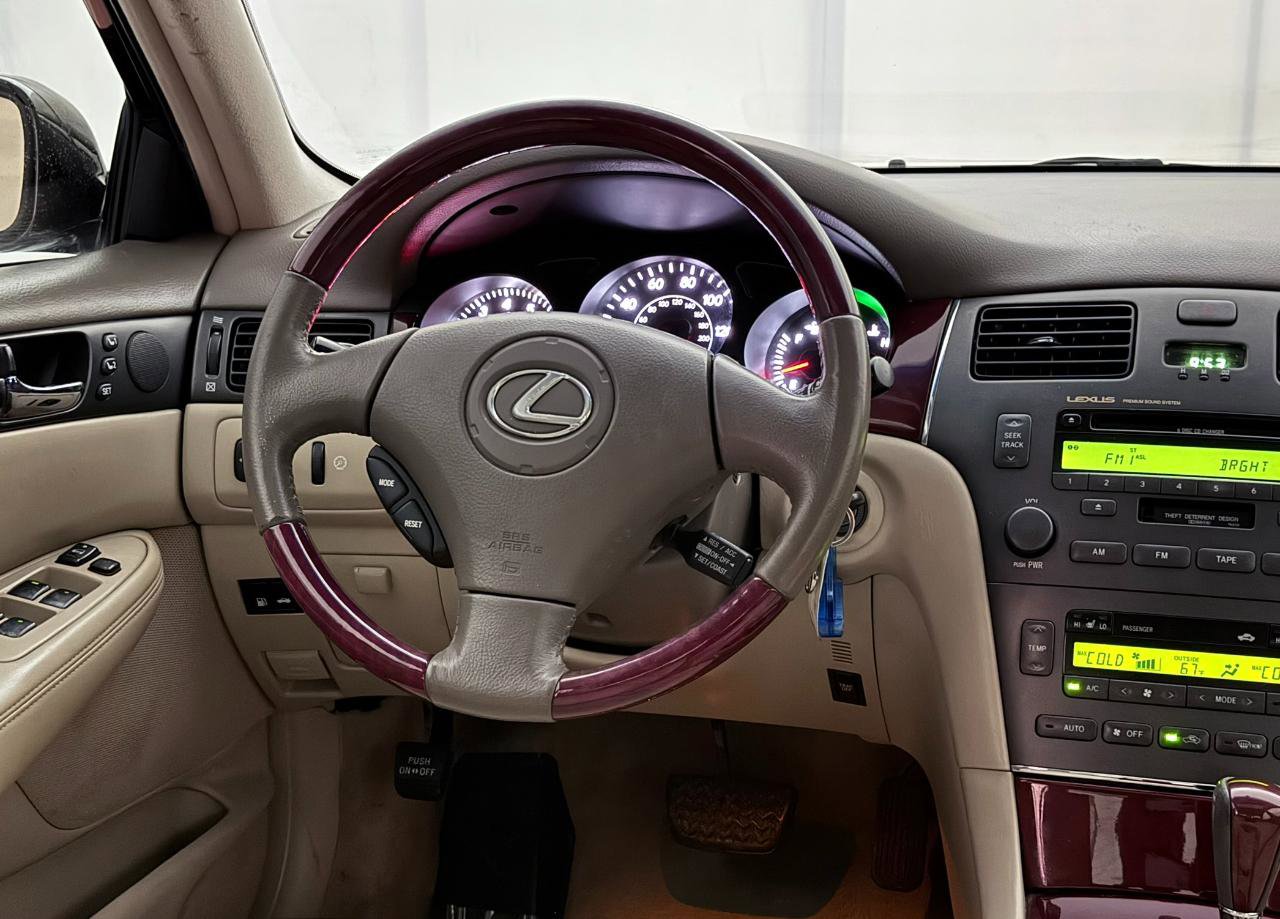 Used 2003 Lexus ES 330 image 29
