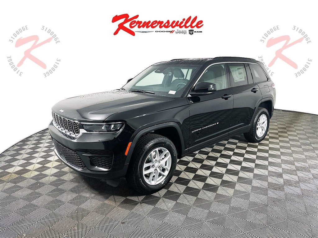 New 2025 Jeep Grand Cherokee Laredo X w/ Luxury Tech Group I image 3