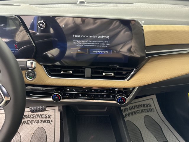 New 2026 Chevrolet Equinox ACTIV w/ Convenience Package III FWD image 36