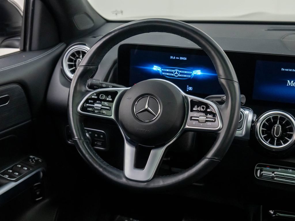 Used 2023 Mercedes-Benz GLB 250 4MATIC image 11