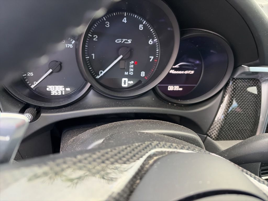 Certified 2024 Porsche Macan GTS image 1