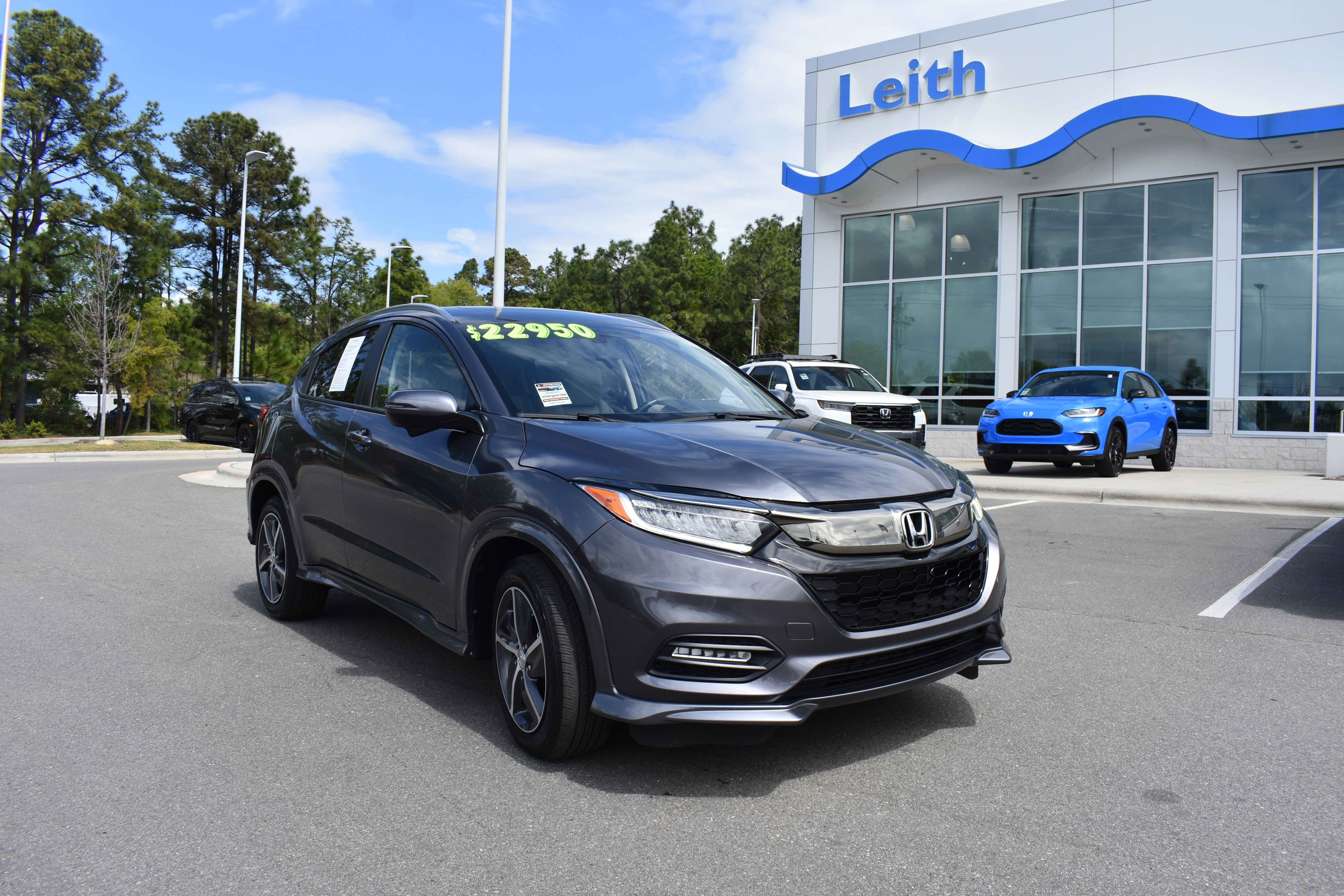 Used 2019 Honda HR-V Touring image 1
