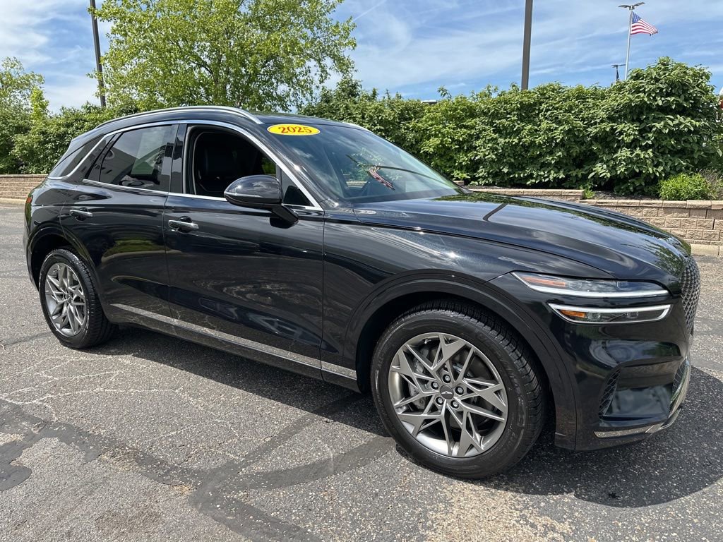 Used 2025 Genesis GV70 2.5T AWD/4WD image 16