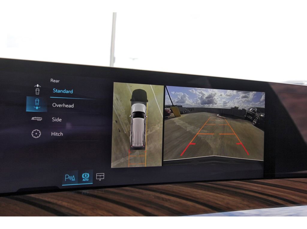 New 2026 Cadillac Escalade ESV Platinum Sport w/ LPO, ONYX Package image 18