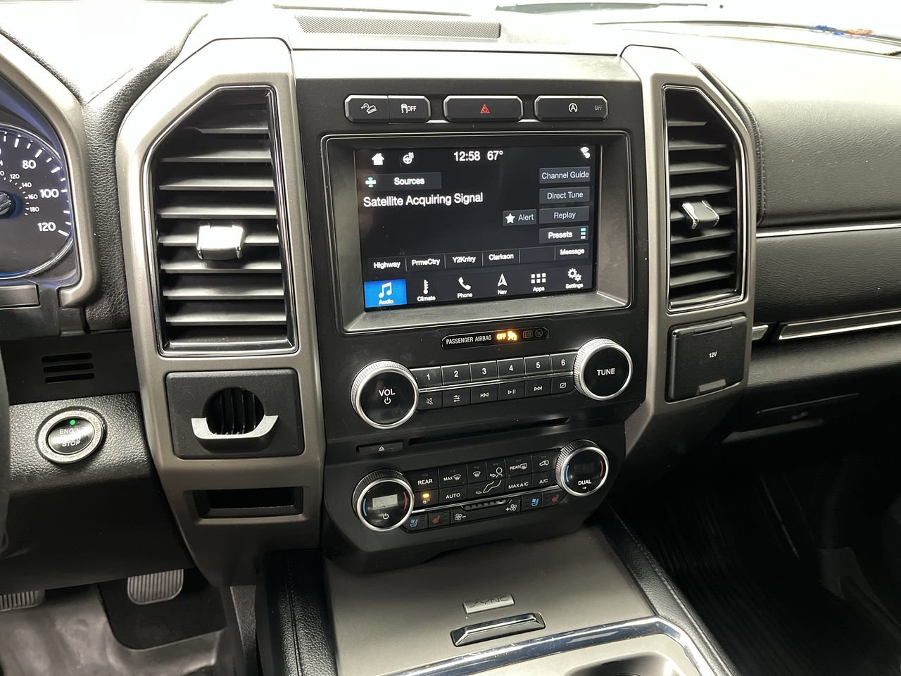 Used 2018 Ford Expedition Max XLT w/ Equipment Group 202A AWD/4WD image 19
