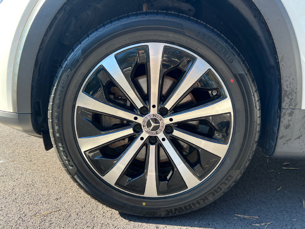 Used 2023 Mercedes-Benz GLB 250 w/ Premium Package image 11