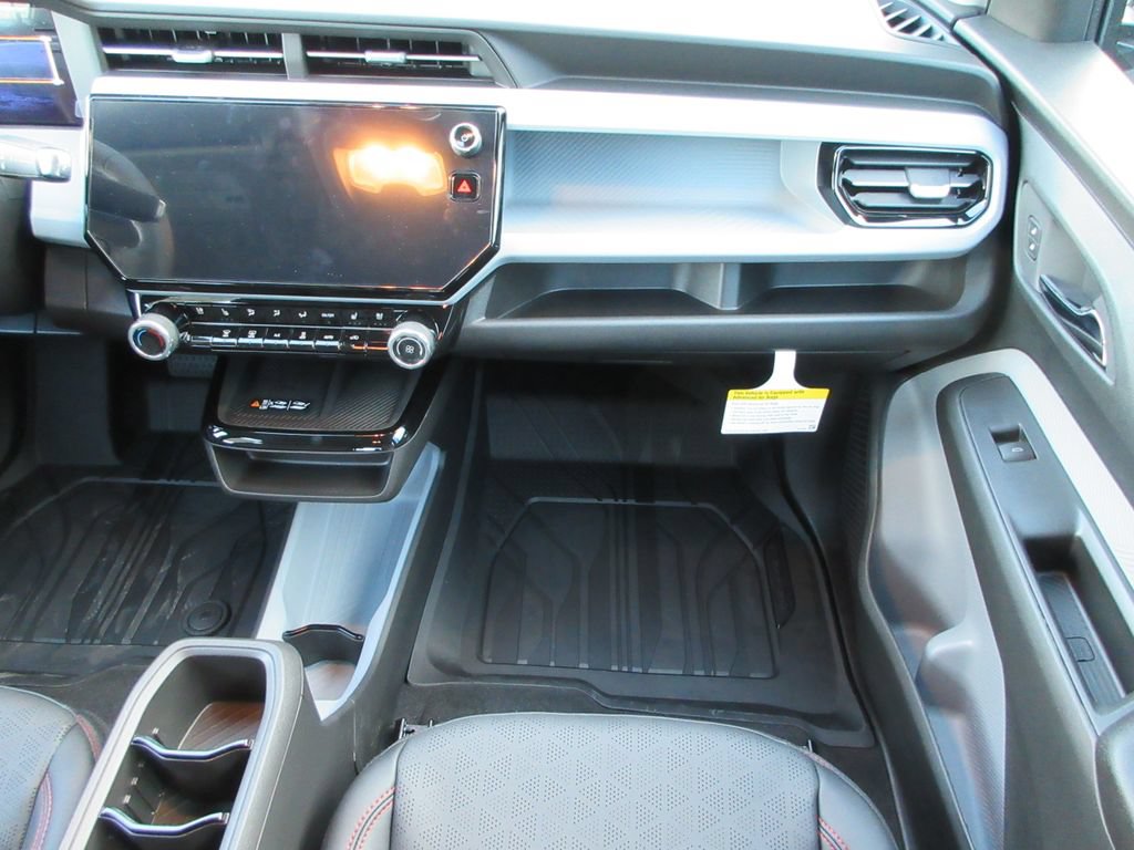 New 2027 Chevrolet Bolt RS w/ Technology Package FWD image 16