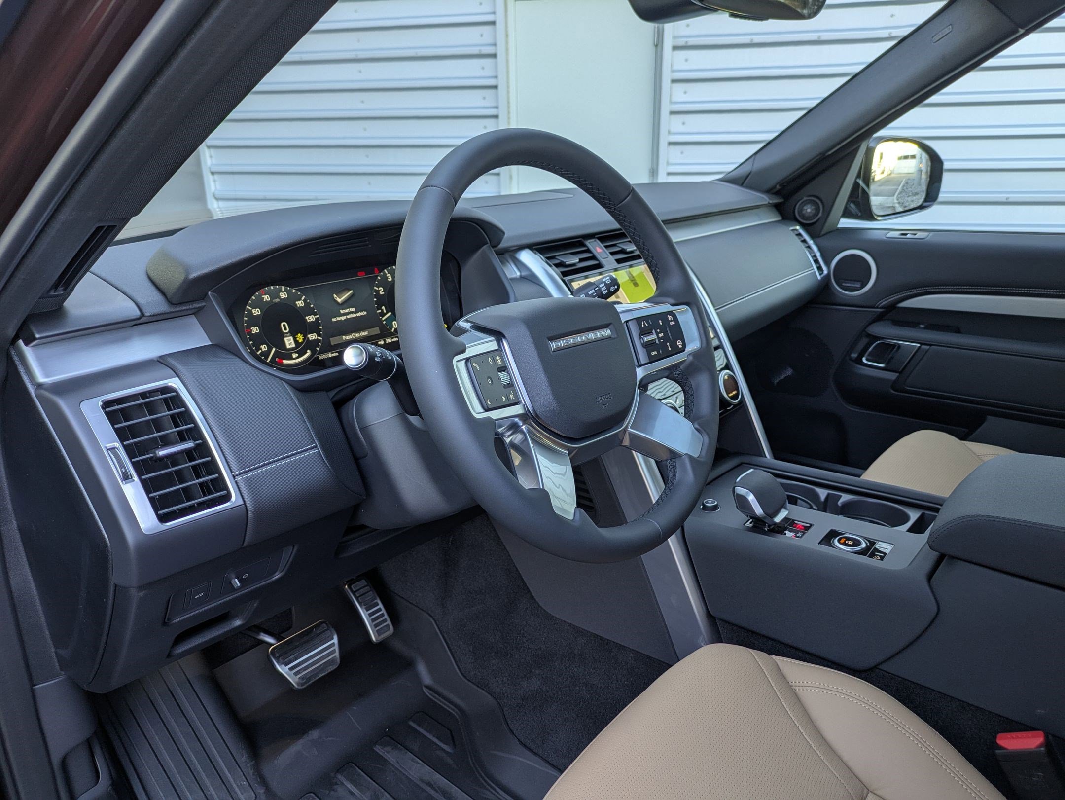 New 2026 Land Rover Discovery Limited Edition image 12