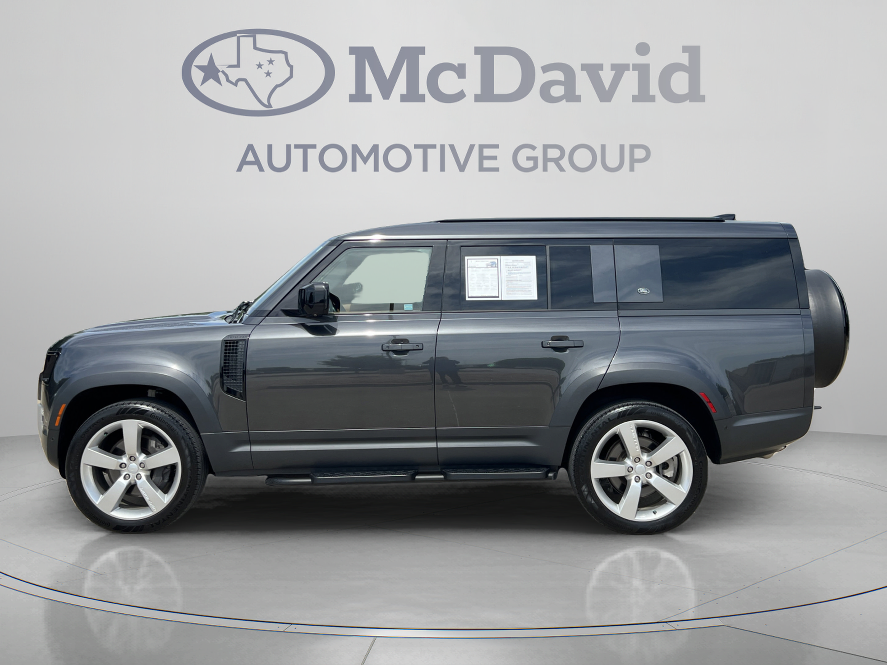 Used 2023 Land Rover Defender 130 First Edition AWD/4WD image 4