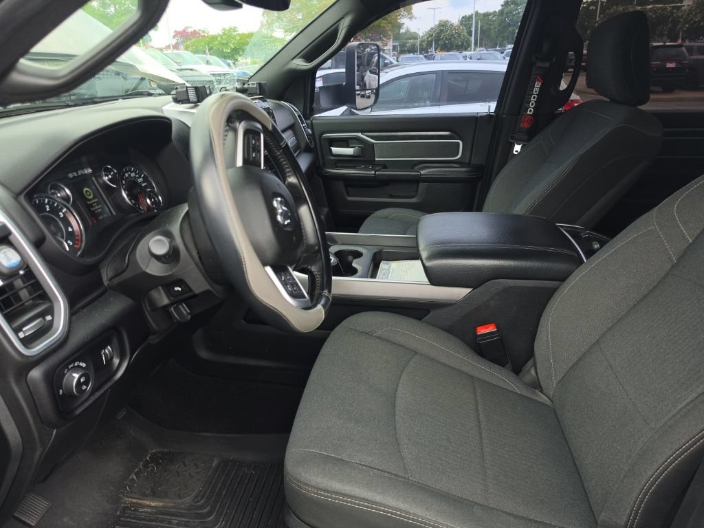 Used 2021 RAM 3500 Big Horn w/ Night Edition AWD/4WD image 7