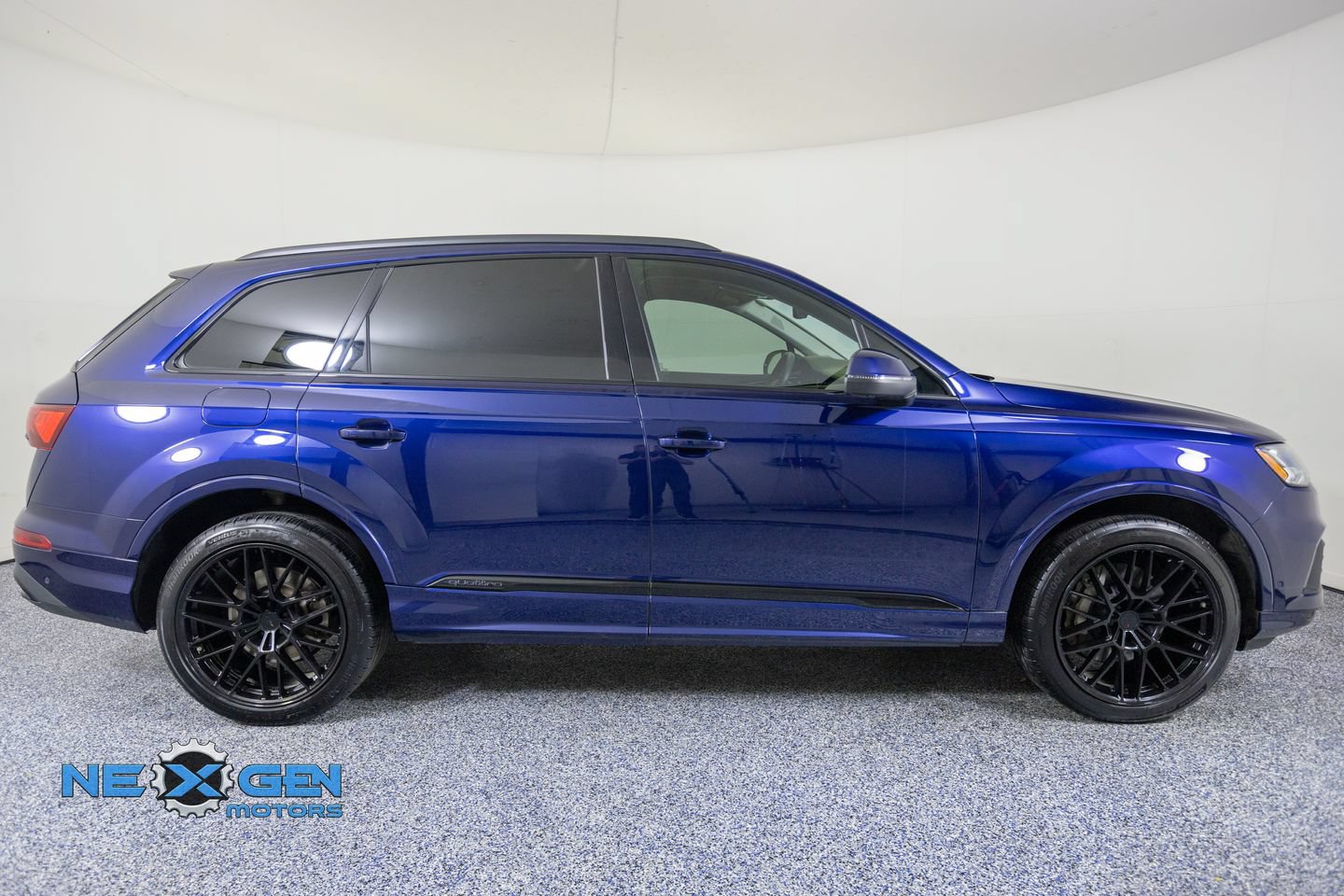 Used 2023 Audi Q7 3.0T Premium Plus w/ Premium Plus Package AWD/4WD image 9