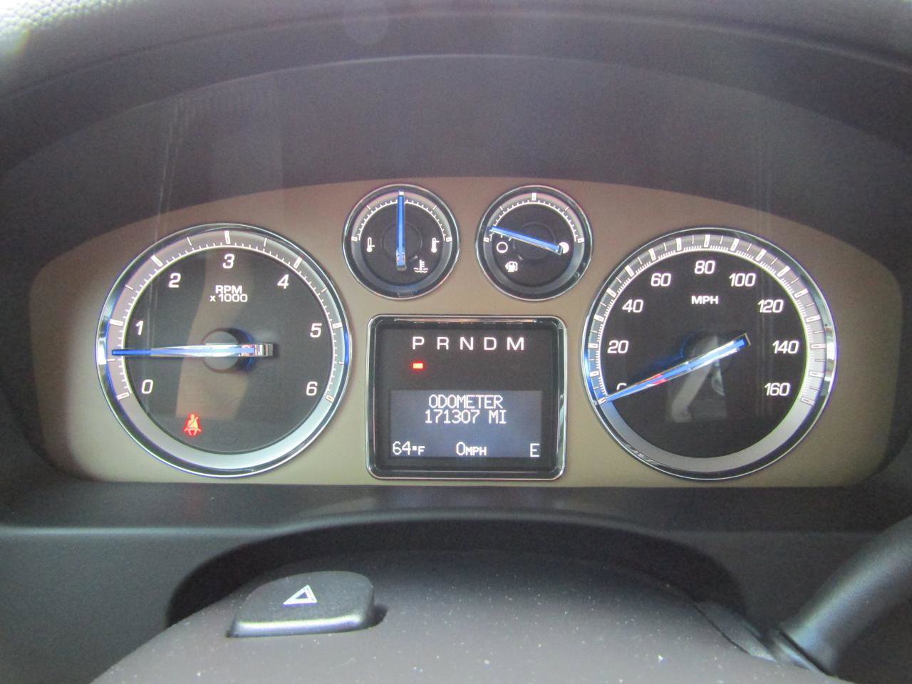 Used 2013 Cadillac Escalade Platinum RWD image 20