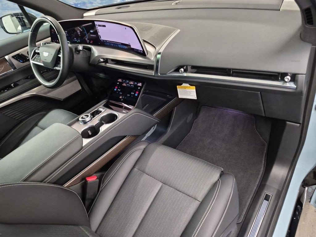 Certified 2026 Cadillac Vistiq Sport AWD/4WD image 14