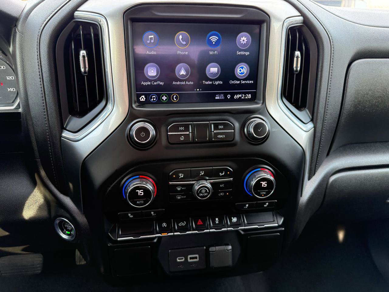 Used 2021 Chevrolet Silverado 1500 LT w/ Bed Protection Package AWD/4WD image 27