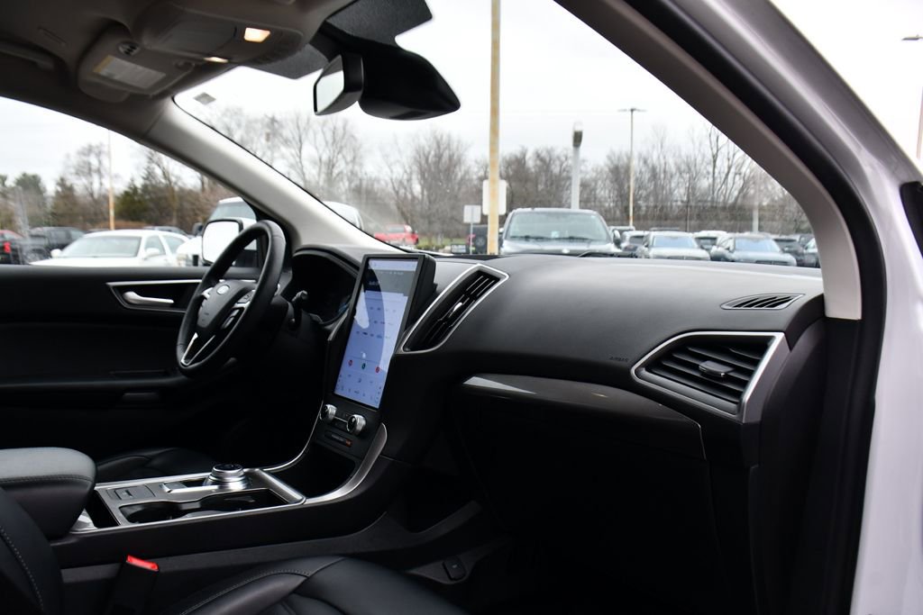 Used 2024 Ford Edge SEL w/ Convenience Package image 14