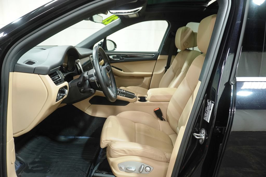 Used 2021 Porsche Macan AWD/4WD image 11